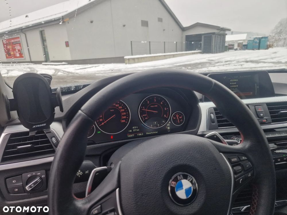 BMW Seria 3 320d Luxury Line sport - 3