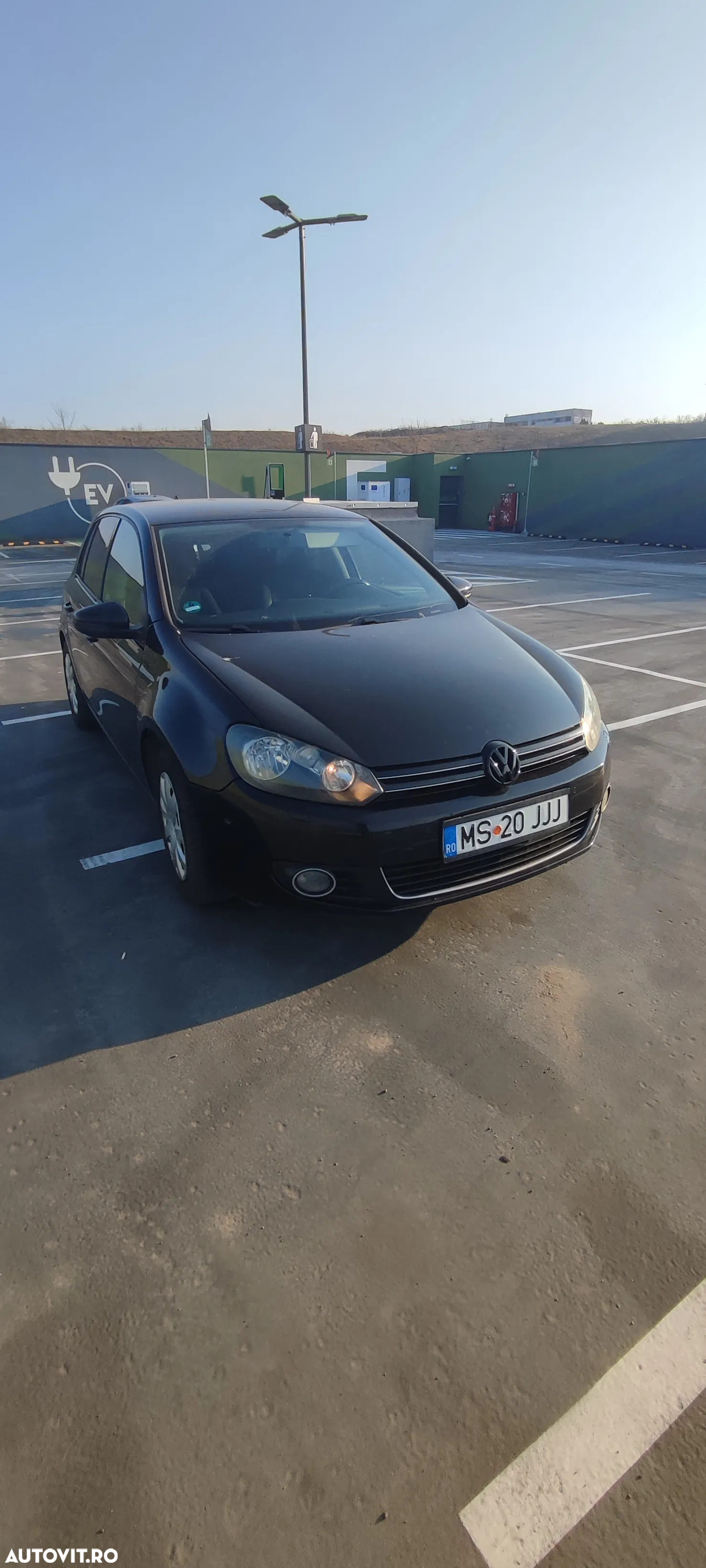 Volkswagen Golf 2.0 TDI DPF Highline - 2