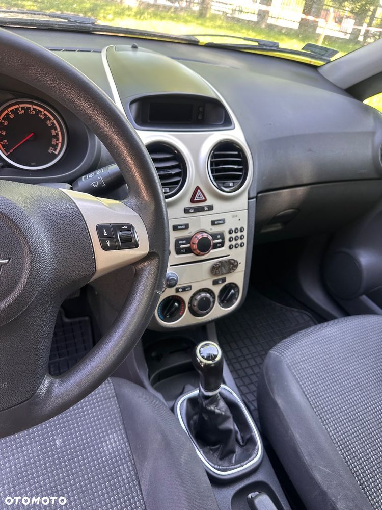 Opel Corsa - 11