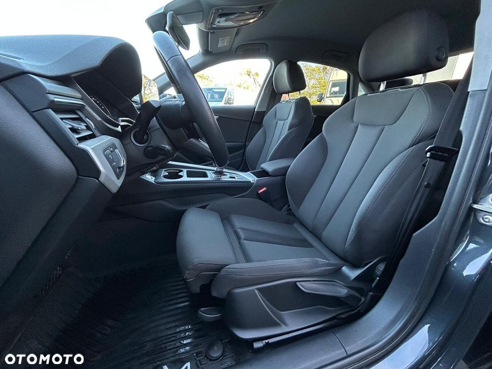 Audi A4 Limousine - 8