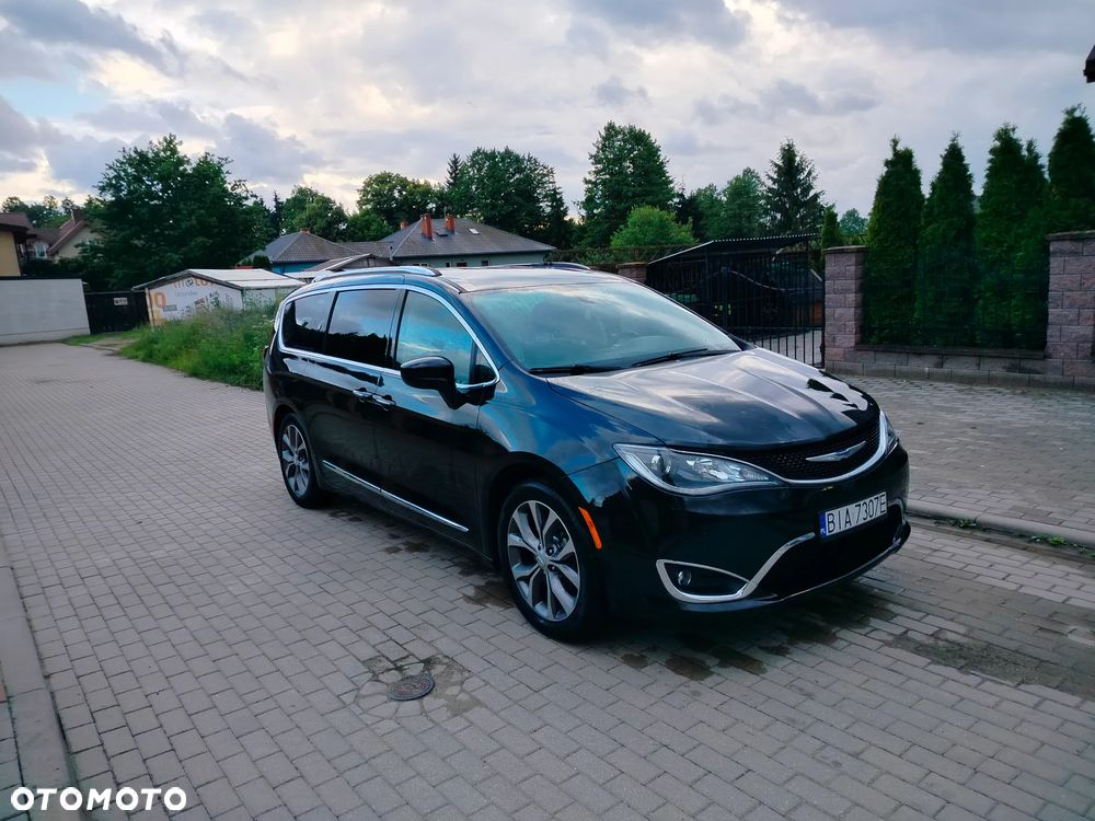 Chrysler Pacifica - 9