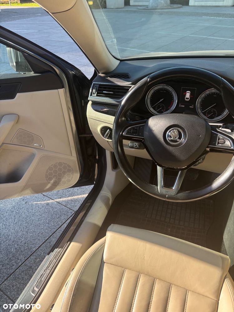 Skoda Superb 2.0 TDI SCR L&K DSG - 26
