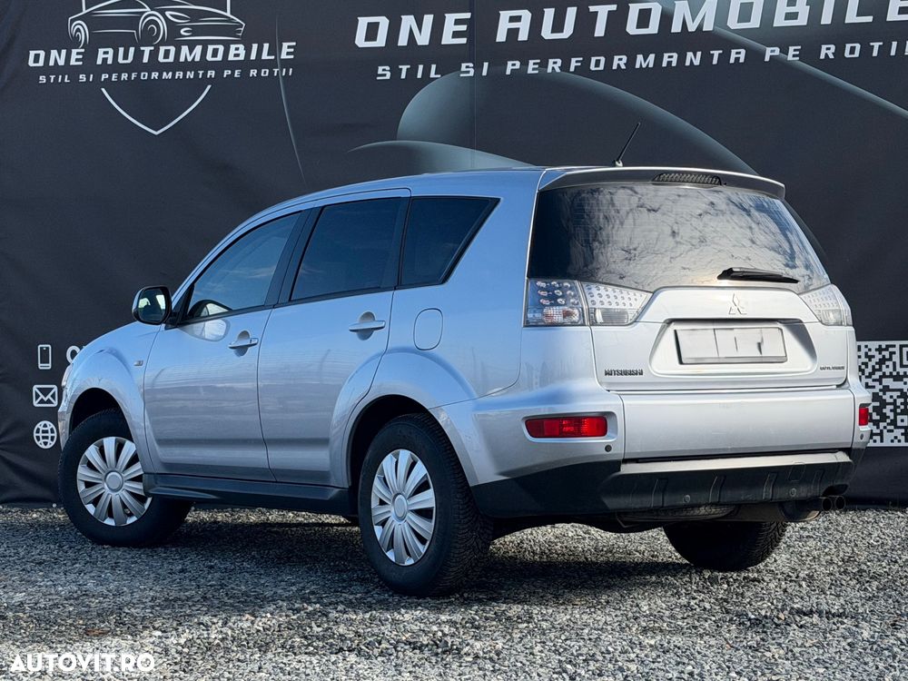 Mitsubishi Outlander - 4
