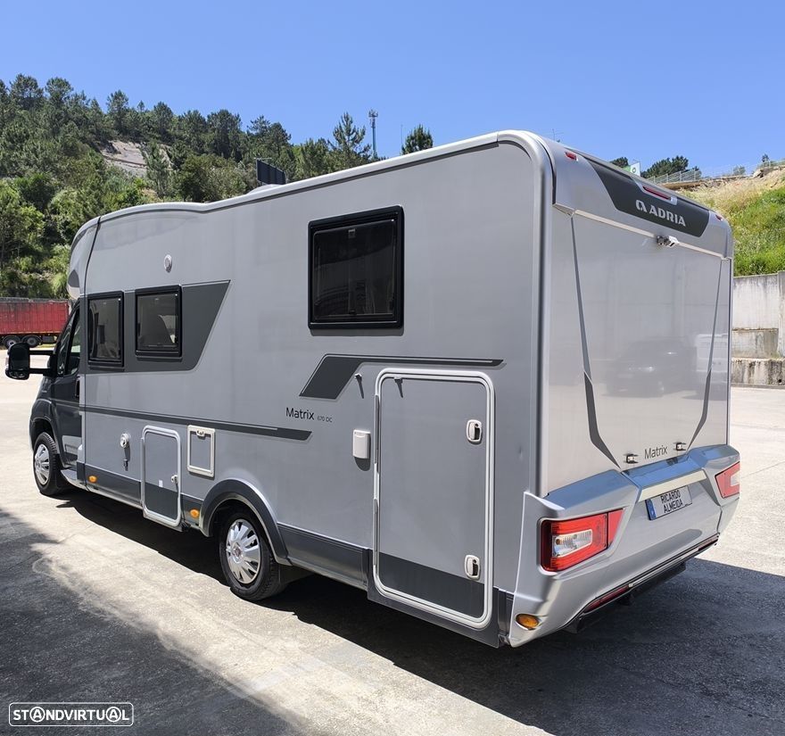 Adria Matrix 670DC (Cama central) - 2