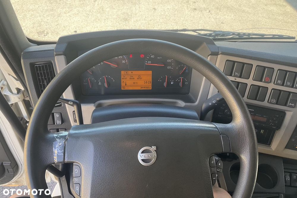 Volvo FL240 18EuroPalet Izoterma dmc 11.990 lub 14t lub 15,5t winda ZEPRO - 10