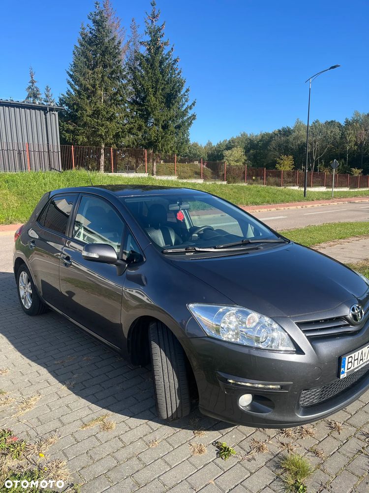 Toyota Auris - 1