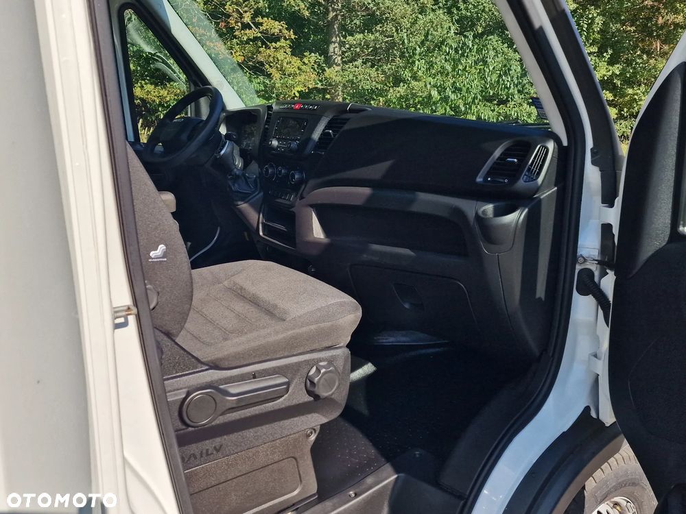 Iveco DAYLY 35S HI-MATIC LED, bezwypadkowy ,Automat Bogato wyposażony Bezwypadkowy, Salon PL , ASO BURTO FIRANA,KLIMA - 12