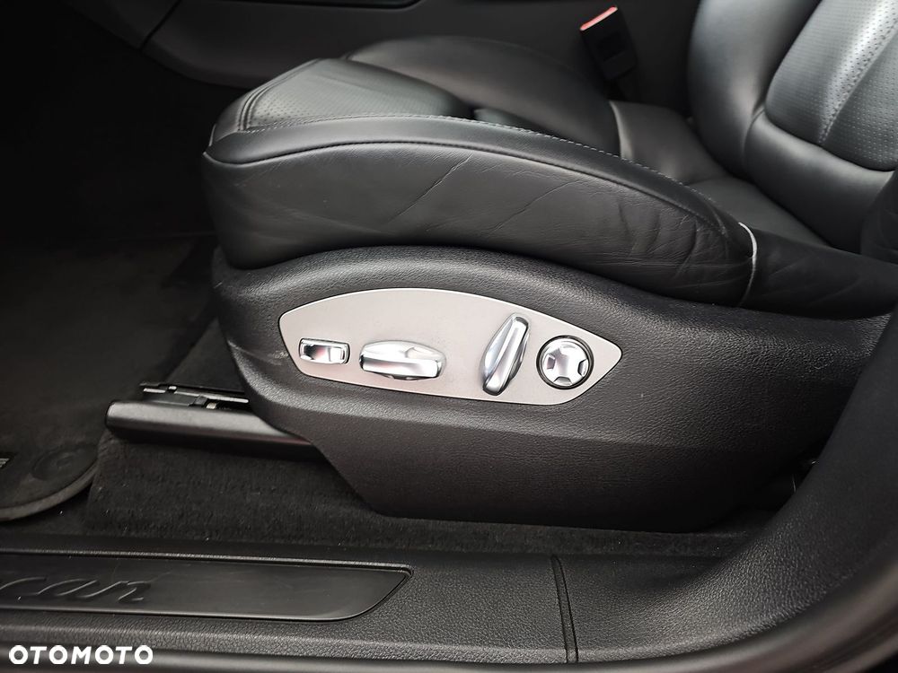 Porsche Macan Standard - 12