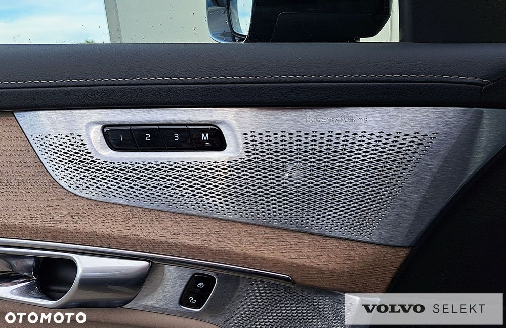 Volvo XC 90 - 30