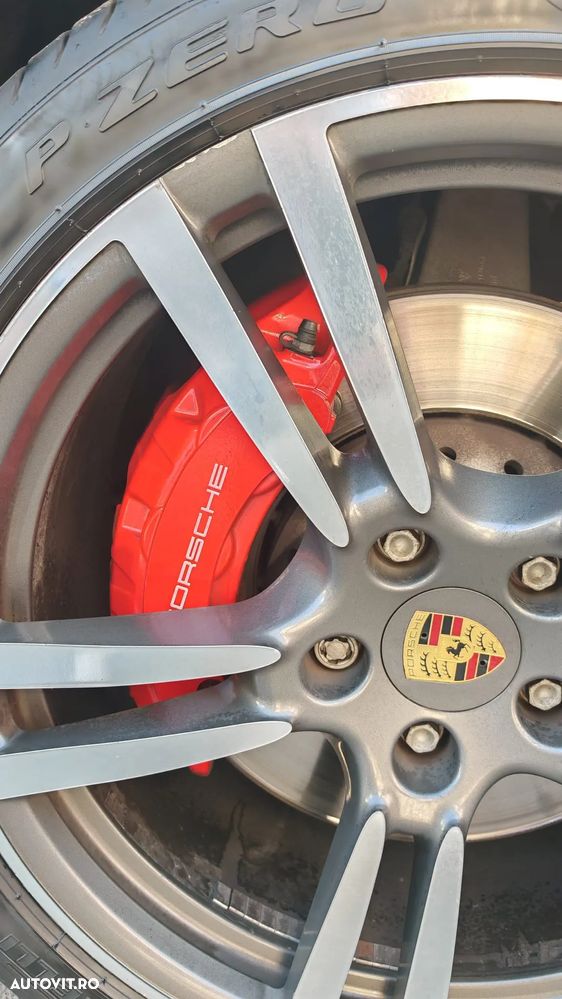 Porsche Cayenne Turbo - 12