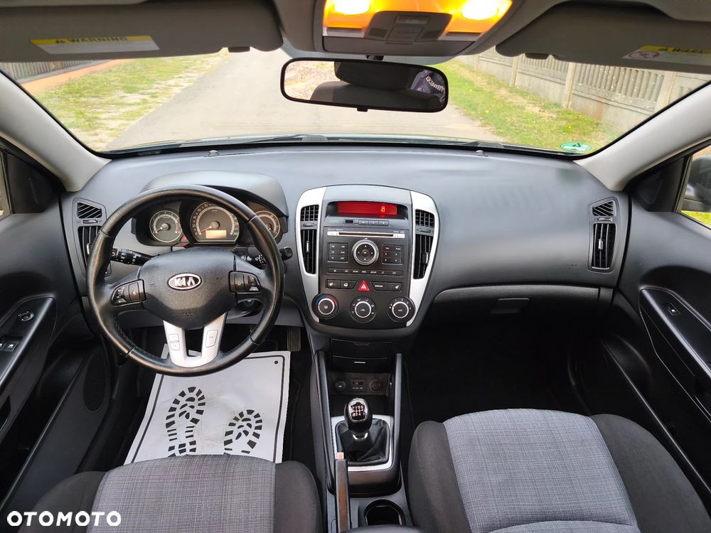 Kia Ceed 1.4 CVVT LX Basis - 37