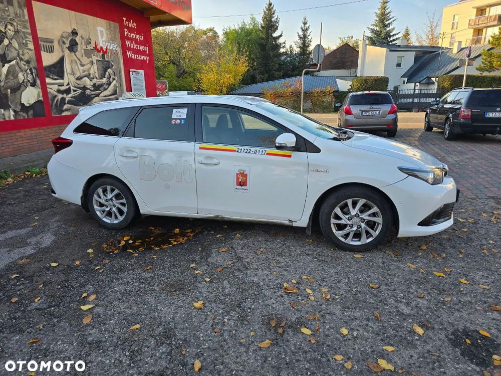 Toyota Auris Hybrid 135 Premium - 11
