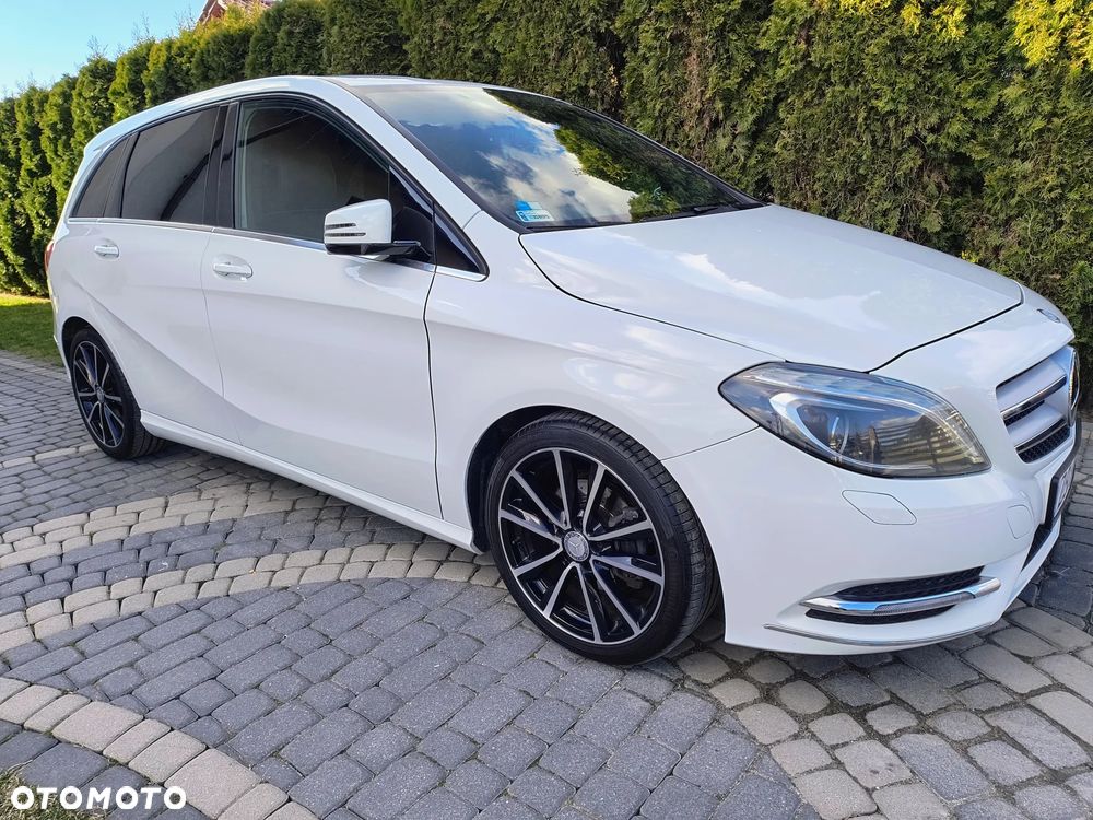 Mercedes-Benz Klasa B 180 AMG Line - 2