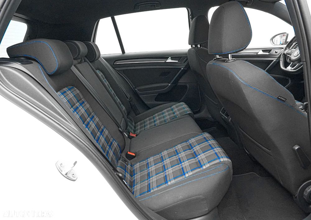 Volkswagen Golf 1.4 GTE Plug-In-Hybrid DSG - 17