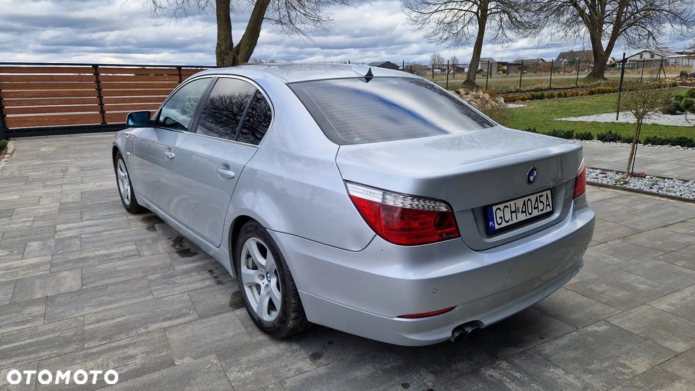 BMW Seria 5 523i - 4