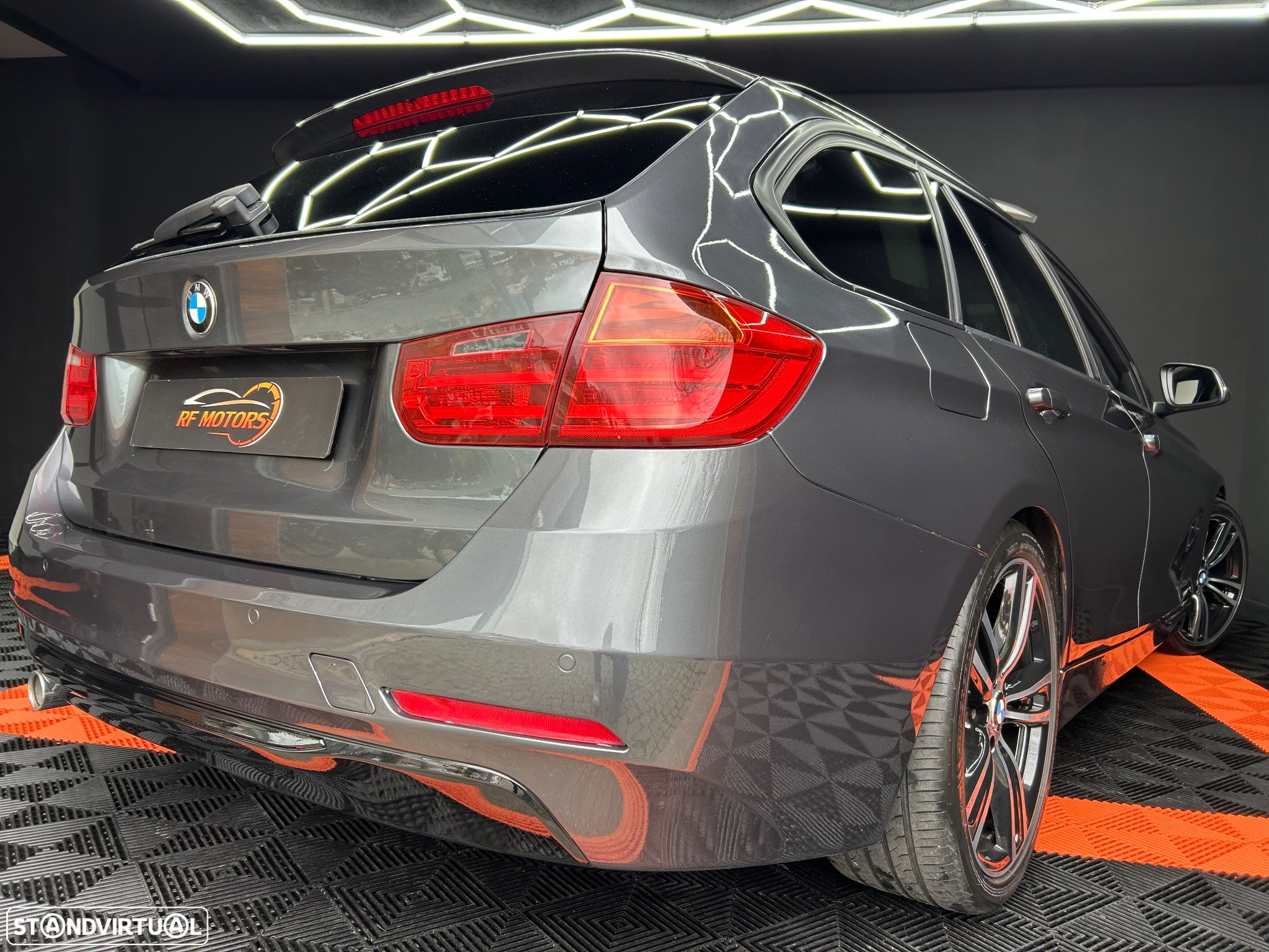 BMW 320 d Touring Auto Line Sport - 27