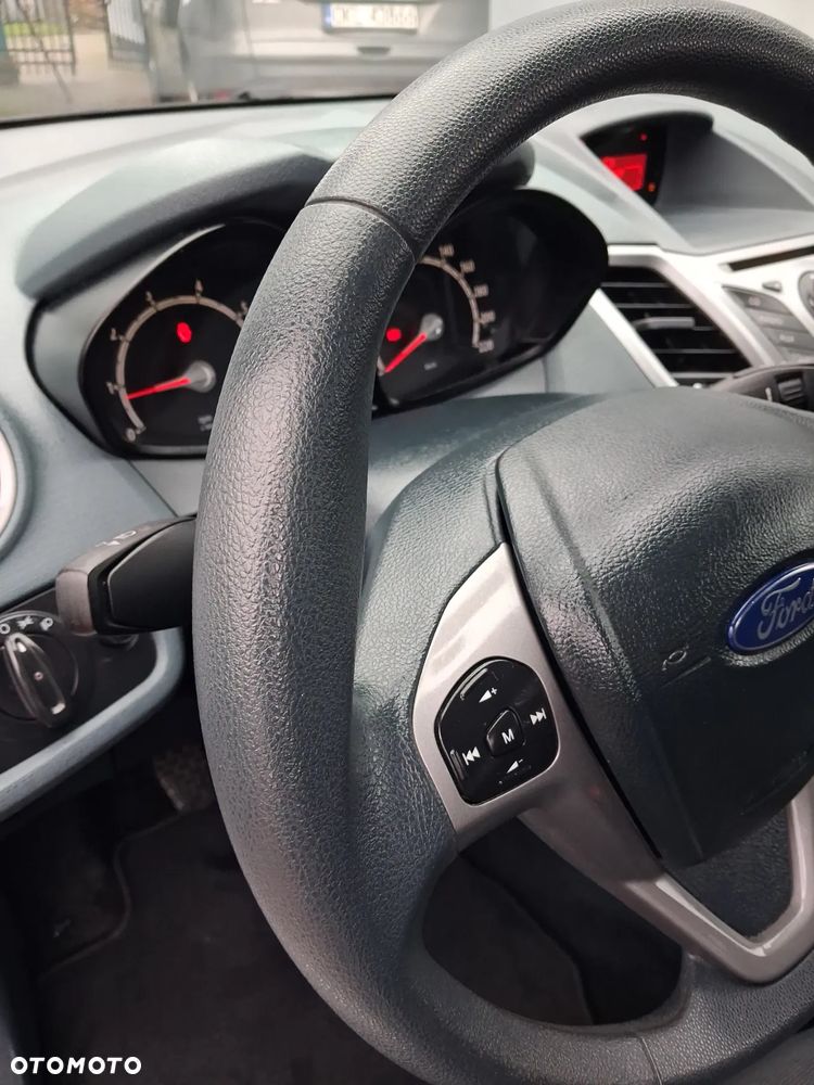Ford Fiesta - 13