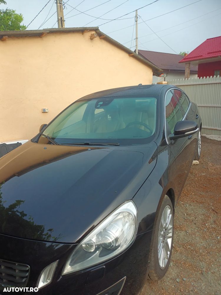 Volvo S60 - 1