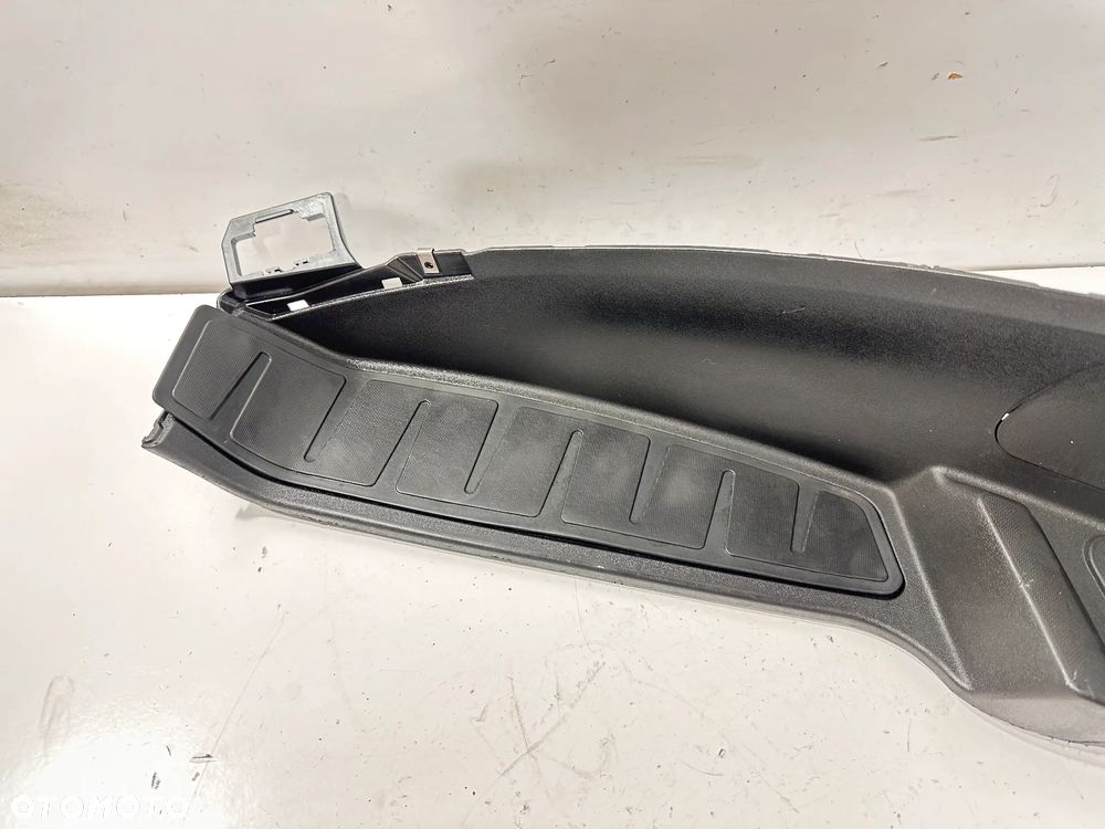 Podłoga L  Piaggio MP3 125/250/400/500 - 3