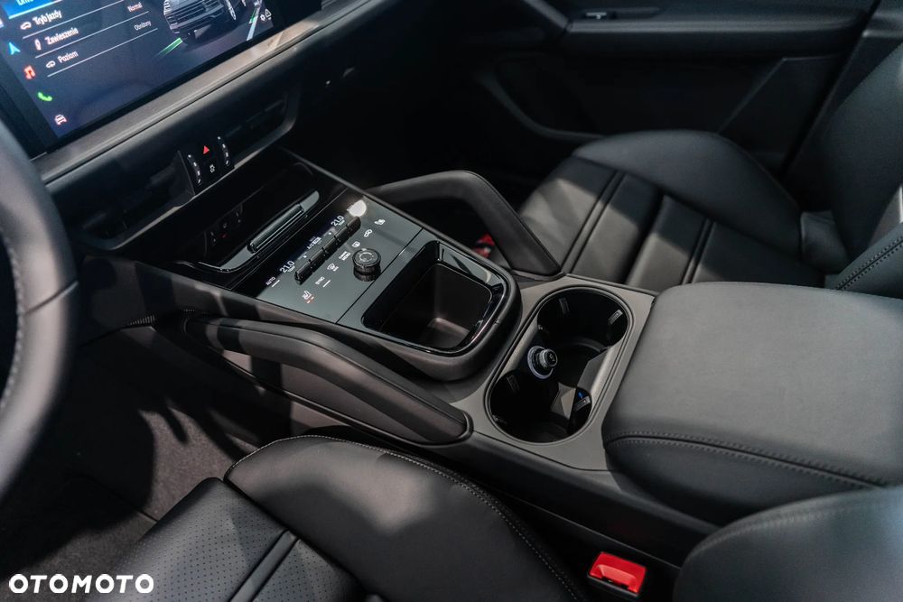 Porsche Cayenne E-Hybrid PHEV - 24