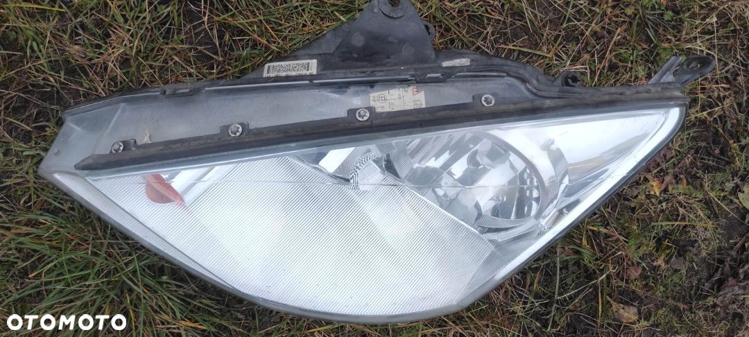 Lampa lewa kompletna Ford Focus MK 1 europa !! - 2