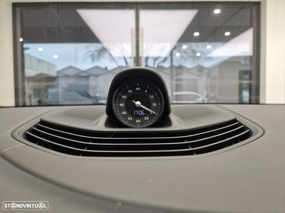 Porsche Taycan Cross Turismo 4S - 19