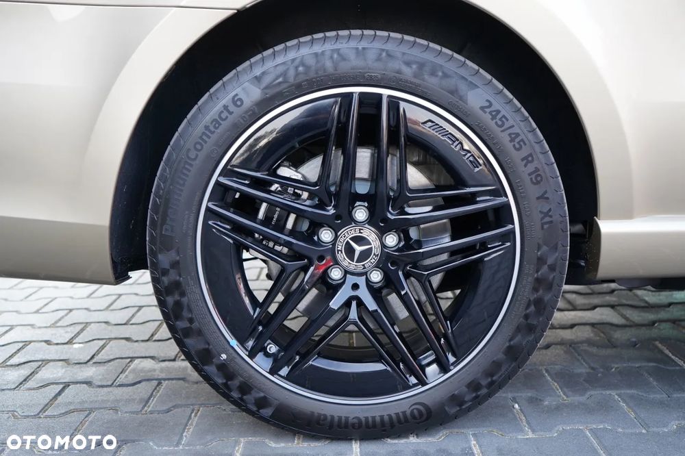 Mercedes-Benz Klasa V 300 d 4-Matic 9G-Tronic Exclusive (ekstra d³) - 16