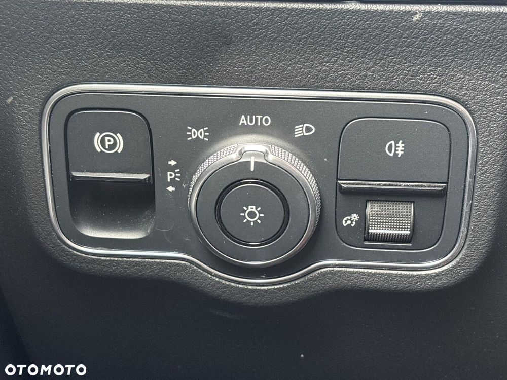 Mercedes-Benz GLA 180 mHEV AMG Line 7G-DCT - 26