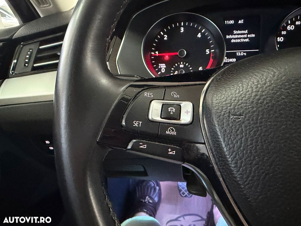 Volkswagen Passat 2.0 TDI (BlueMotion Technology) Comfortline - 21