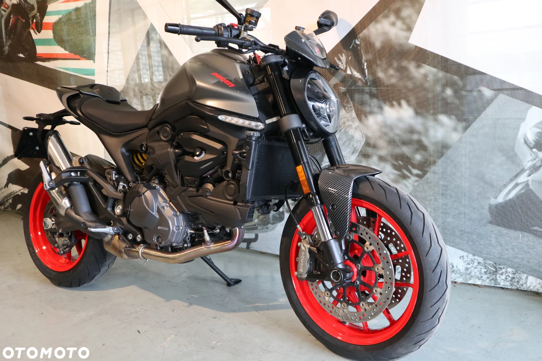 Ducati Monster - 13