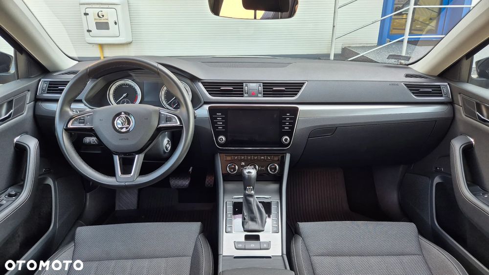 Skoda Superb 2.0 TDI Style DSG - 20