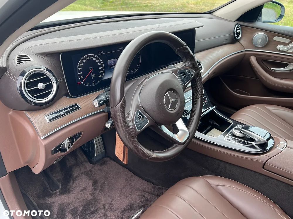 Mercedes-Benz Klasa E - 21