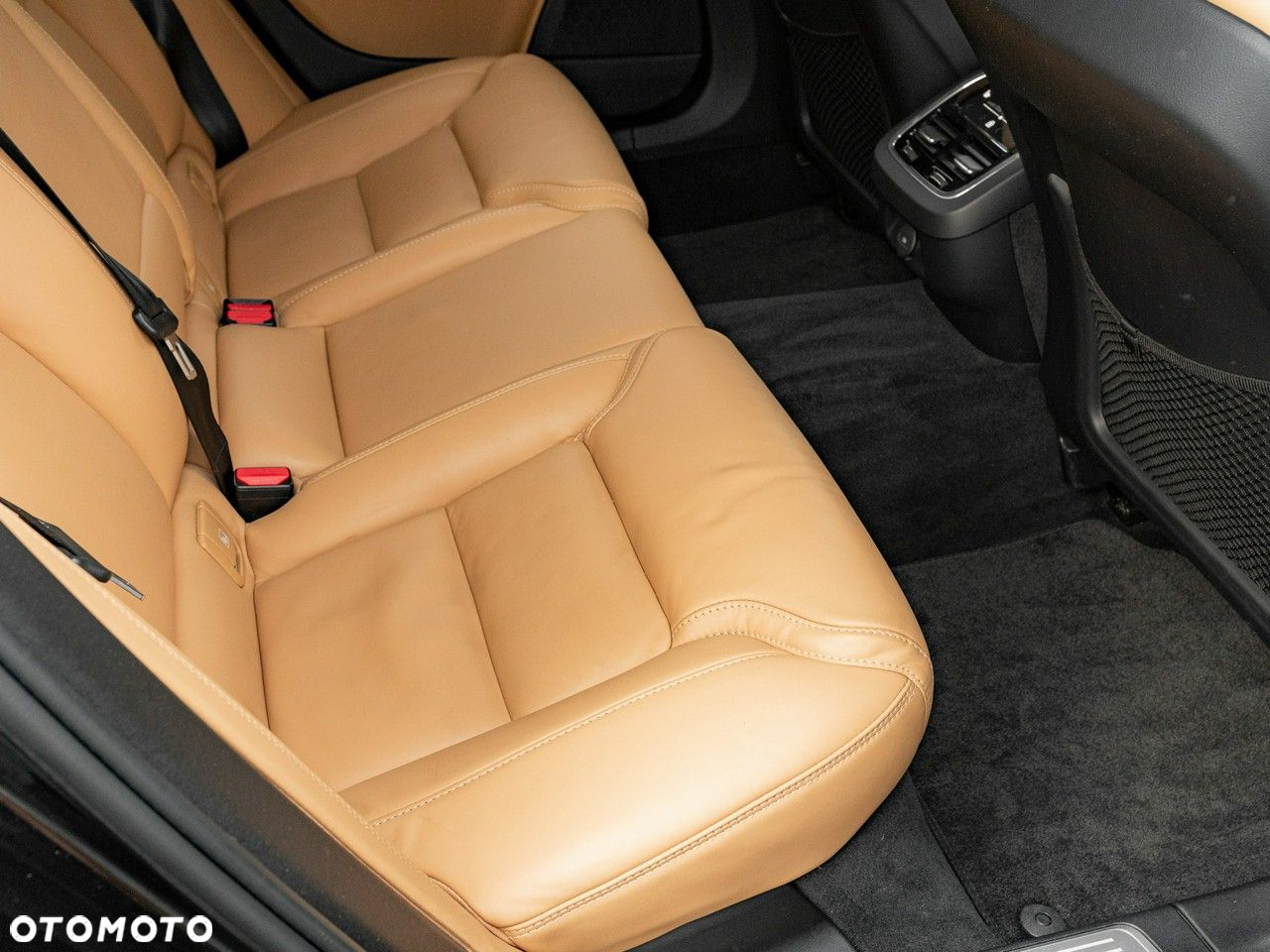 Volvo S90 - 33