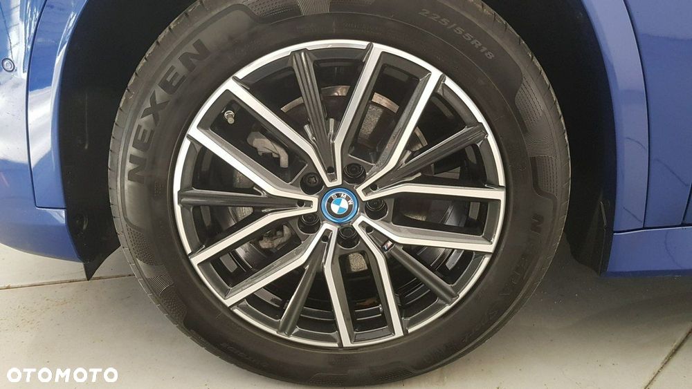 BMW iX1 - 9