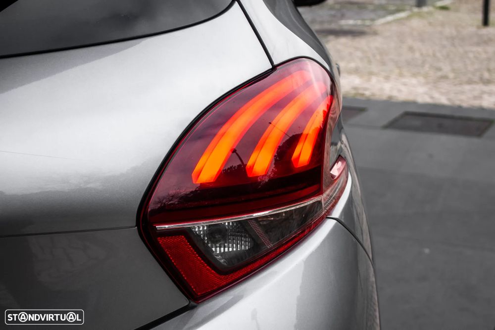 Peugeot 208 1.2 PureTech Active - 11