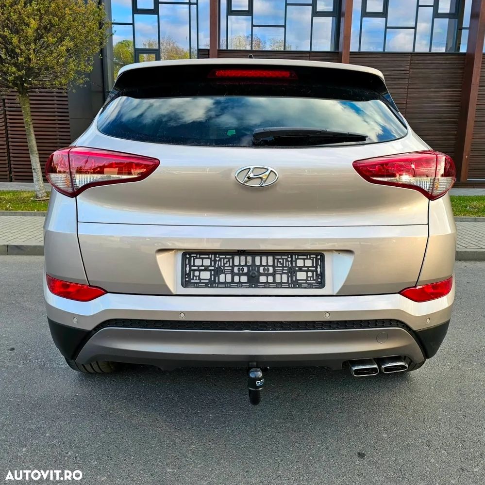 Hyundai Tucson 2.0 CRDI 4WD Automatik Advantage - 12