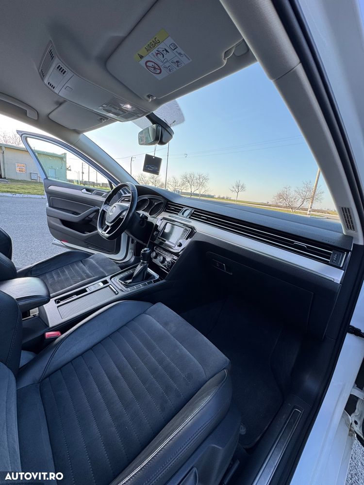 Volkswagen Passat 2.0 TDI (BlueMotion Technology) Comfortline - 16