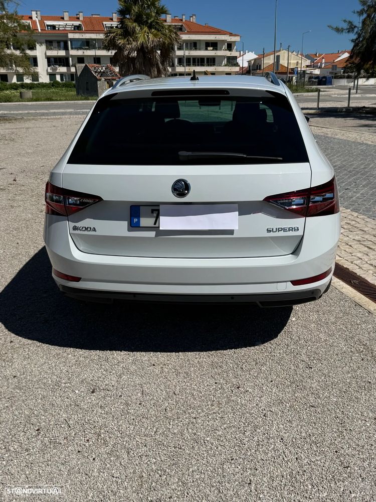 Skoda Superb Break 2.0 TDI Laurin&Klement DSG - 5