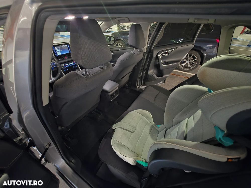 Toyota RAV4 - 12