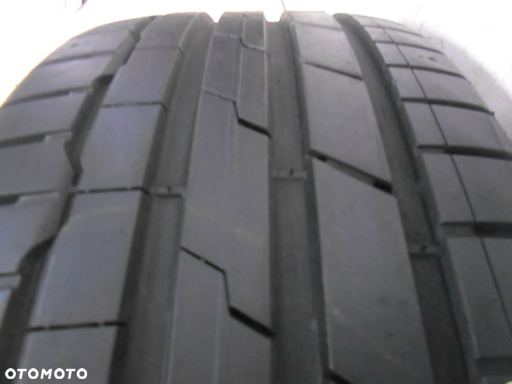 OPONA POJEDYNKA 225/45R19 HANKOOK VENTUS S1 EVO3 DOT 0122 7MM - 2
