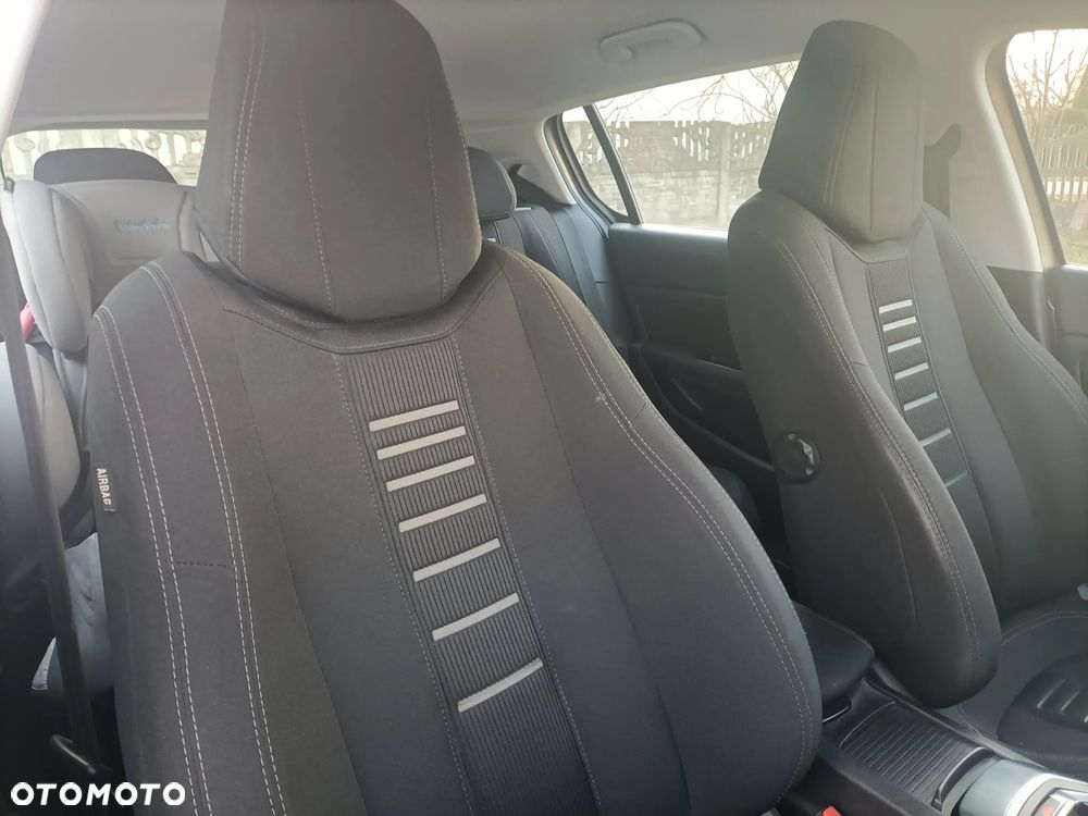 Peugeot 308 1.6 THP Active - 6