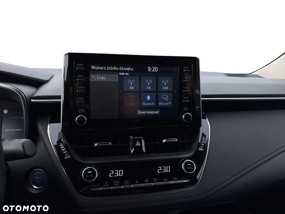 Toyota Corolla 1.8 Hybrid Comfort - 17