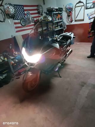 BMW R - 1