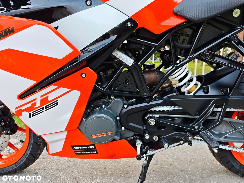 KTM RC 125 - 11
