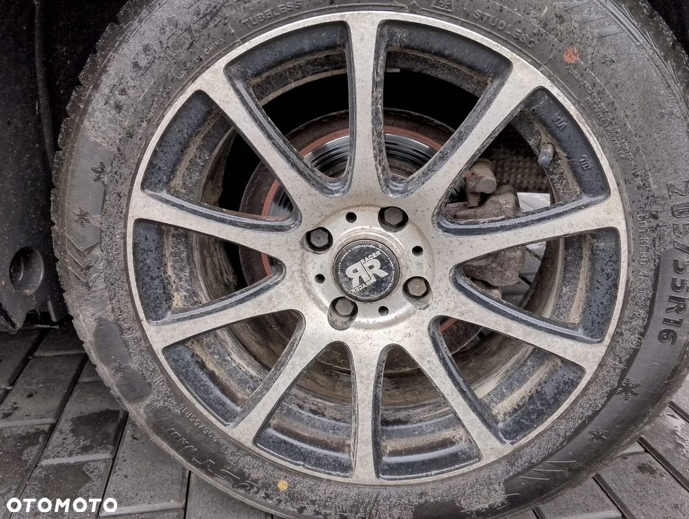 Citroen C4 I FL (08-10r.) 1.6 HDI 107KM. Silnik 9HY (DV6TED4), 9HZ (DV6TED4) Skrzynia 20DM69 lakier KTV.Cały na części.GWARANCJA !!! Przód Tył Zestaw Komplet Drzwi Klapa Zderzak Błotnik Maska Grill Atrapa Szyba Pas Lampa Lusterko Boczki Fotel Kanapa Kokpit Deska Rozdzielcza Przełącznik Włącznik Sterownik Przewody Wiązka Instalacja Moduł Komputer Czujnik Listwa Pompa Alternator Wtryski Głowica Rozrusznik Kompresor Sprzęgło Dwumas Silnik Skrzynia ABS Klimatyzacji Paliwa Wspomagania Kolektor Turbina Przepustnica Zawór Chłodnica Koło Hak Belka Sanki Zawieszenie Mcpherson Półoś Amortyzator Wydech Tłumik Zacisk Most - 7