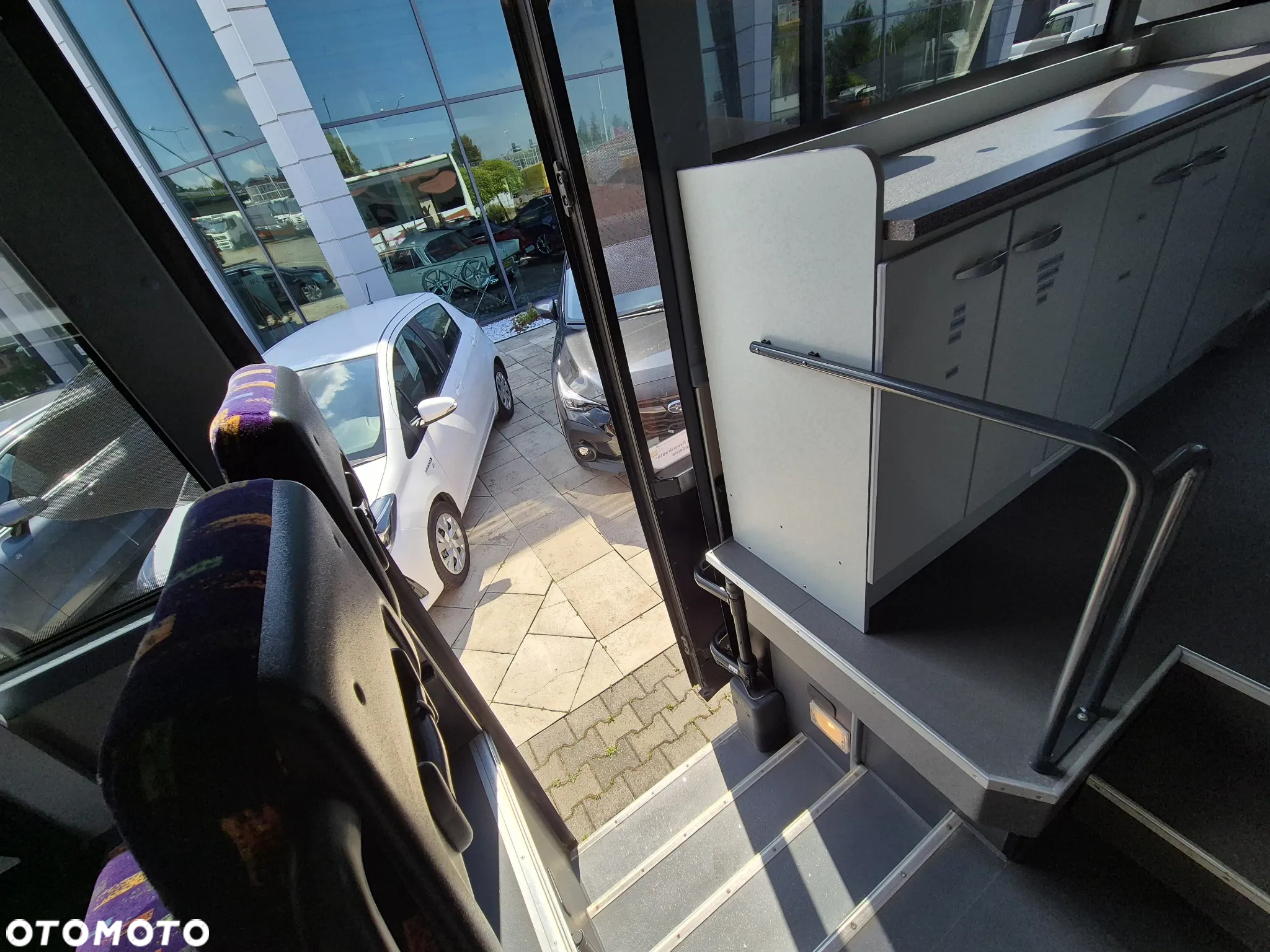 Irisbus KAMPER / AUTOBUS / NOWA ZABUDOWA / SOLAR NA DACHU / ŁAZIENKA / KUCHENKA / STAN IDEALNY / 2 PRZETWORNICE - 12