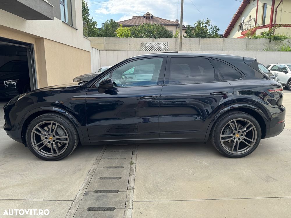 Porsche Cayenne S - 8