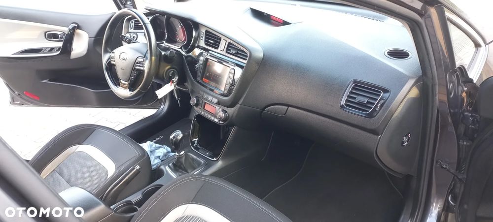 Kia Ceed 1.6 GDI Dream-Team Edition - 20