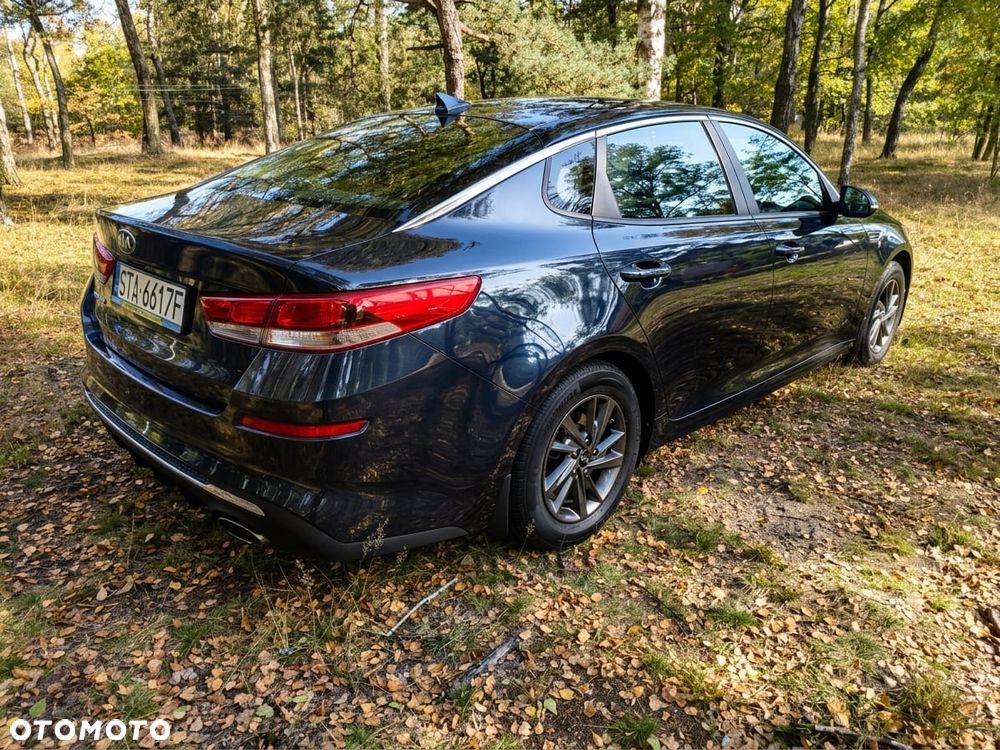 Kia Optima 2.0 L - 19
