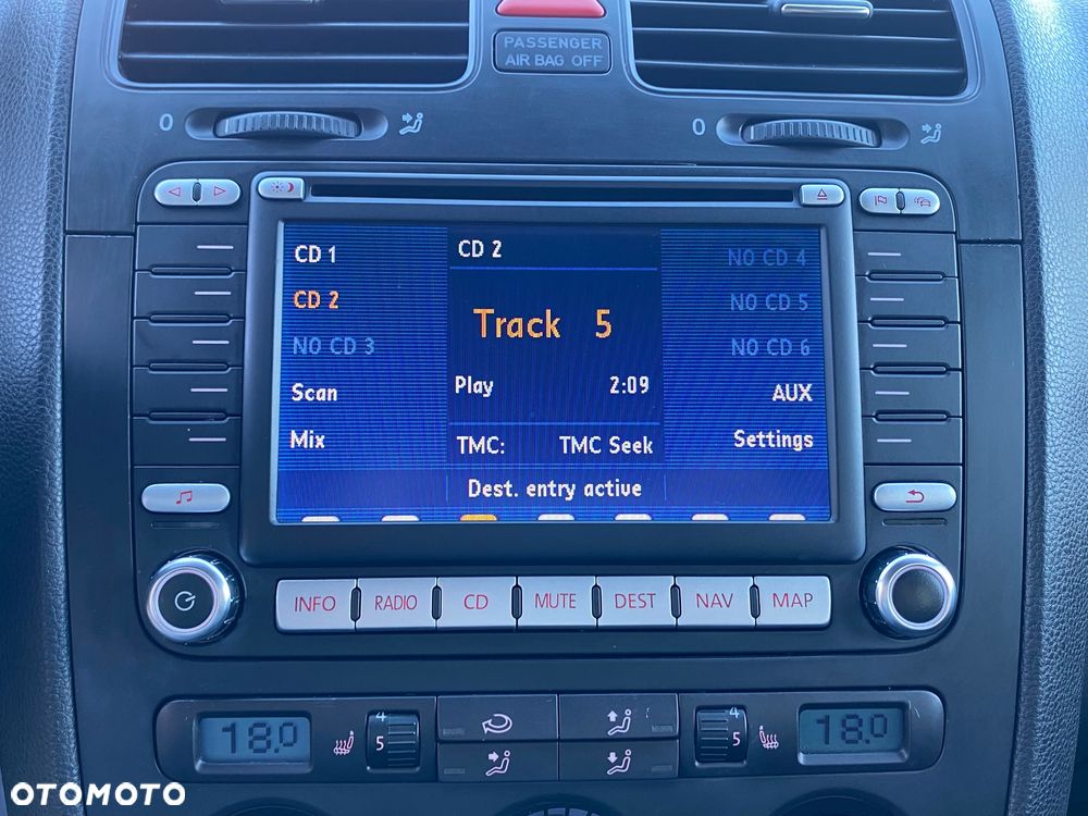 Volkswagen Jetta 1.9 TDI United - 23